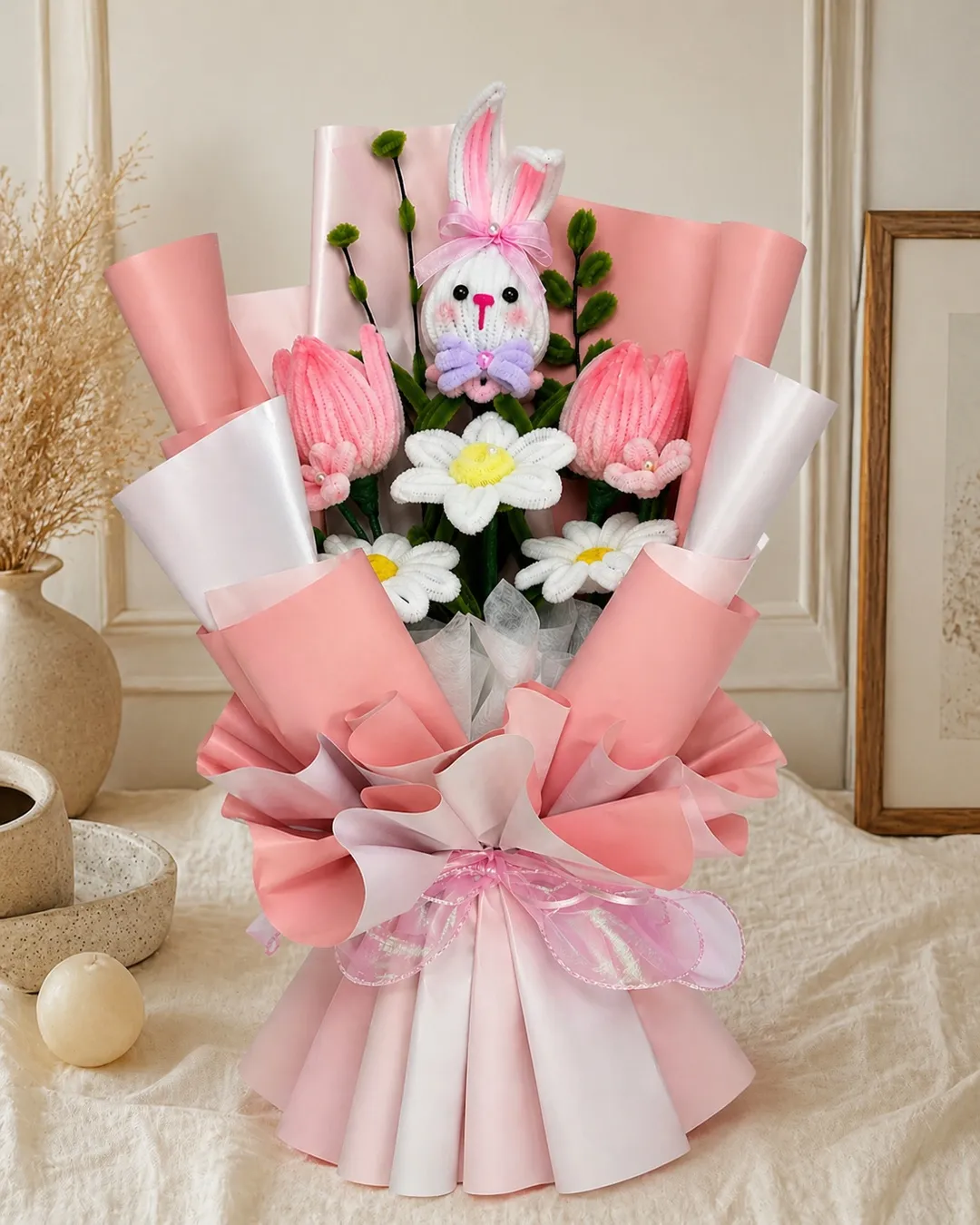 Petal Bunny, ramo de tulipanes eternos en tonos rosado y blanco